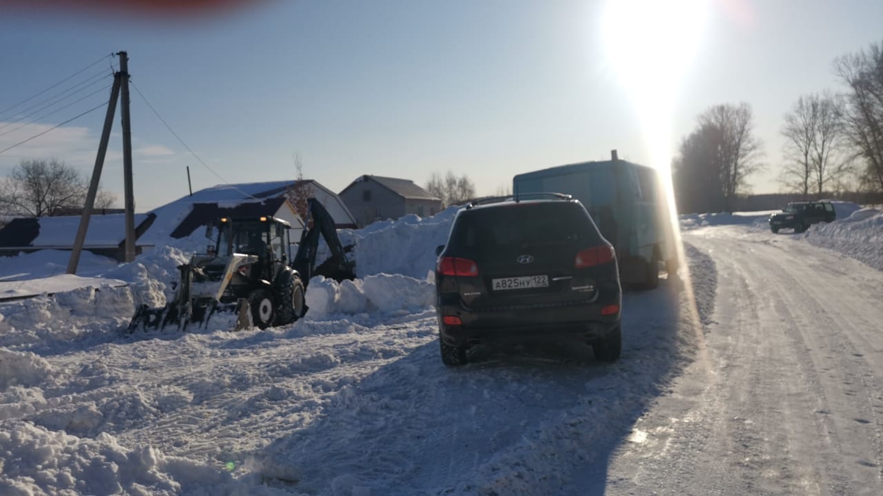 На улице Льва Толстого в Змеиногорске продолжают ремонт водопровода